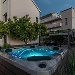 Maca & With Heated Pool Near 50m Apartment *