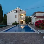 Apartment Maca & With Heated Pool Near 50m *