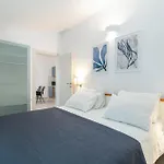 Apartment Maca & With Heated Pool Near 50m Trogir