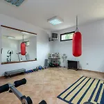 Maca & With Heated Pool Near 50m Apartment