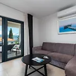 Maca & With Heated Pool Near 50m Apartment *