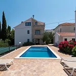Apartment Maca & With Heated Pool Near 50m *