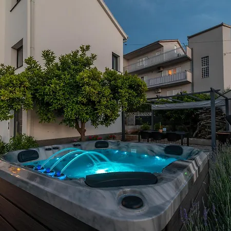 Maca & With Heated Pool Near 50m Апартаменти *