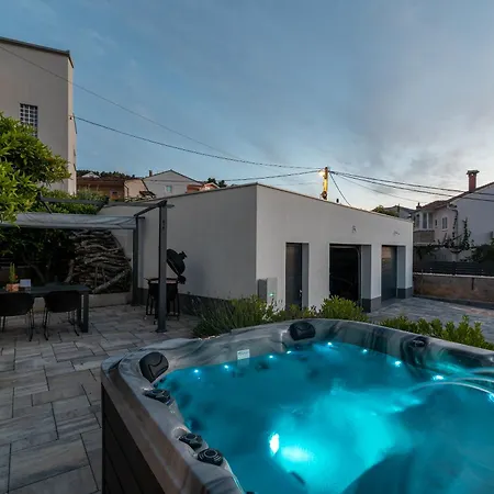 Daire Maca & With Heated Pool Near 50m *