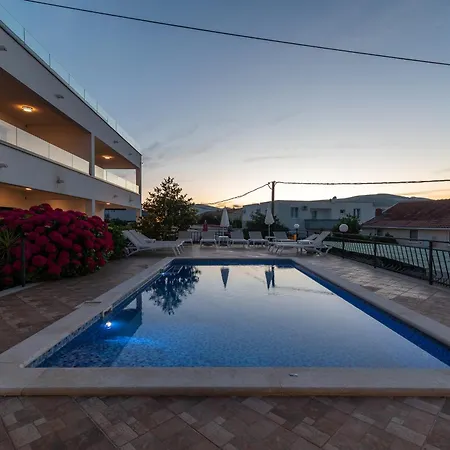 Daire Maca & With Heated Pool Near 50m *