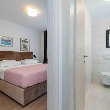 Апартаменти Maca & With Heated Pool Near 50m *