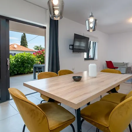 Maca & With Heated Pool Near 50m Апартаменти *