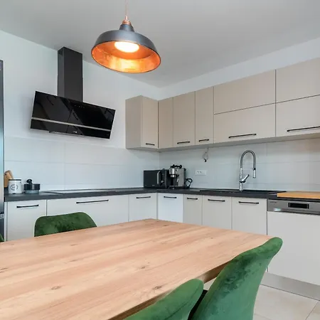 Maca & With Heated Pool Near 50m Daire Trogir