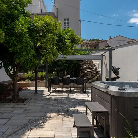 Апартаменти Maca & With Heated Pool Near 50m *