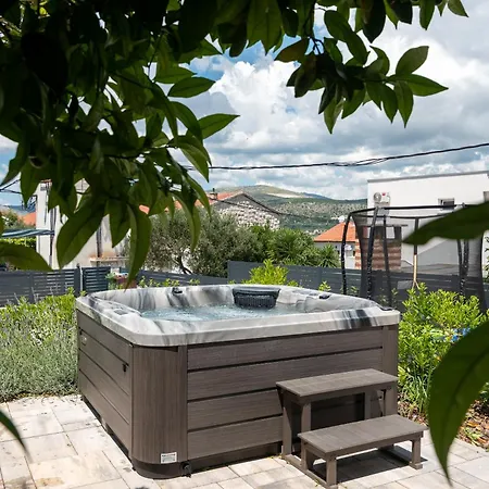 Maca & With Heated Pool Near 50m Апартаменти *