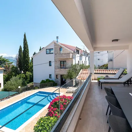 Maca & With Heated Pool Near 50m