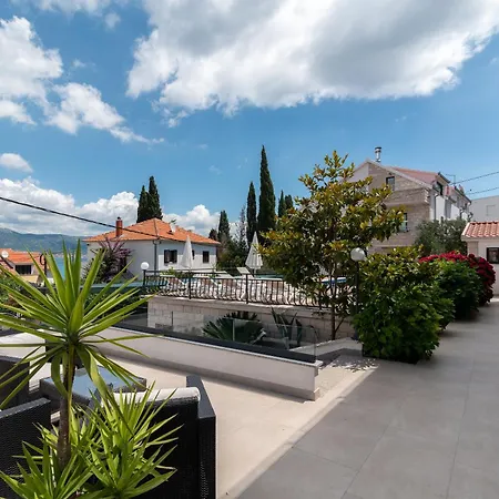 Daire Maca & With Heated Pool Near 50m