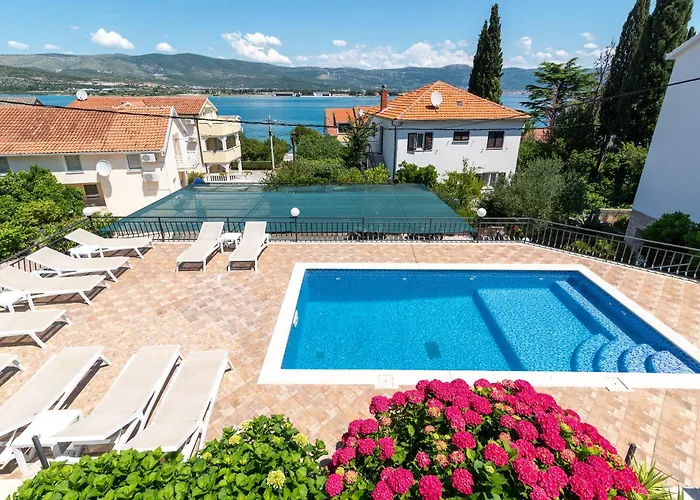 Maca & With Heated Pool Near 50m 公寓 *