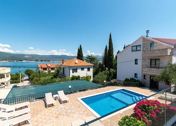 Maca & With Heated Pool Near 50m