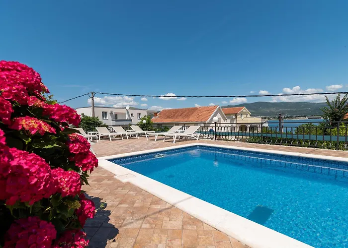 Maca & With Heated Pool Near 50m 公寓 特罗吉尔