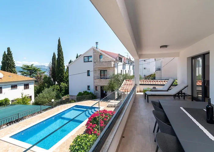 Maca & With Heated Pool Near 50m
