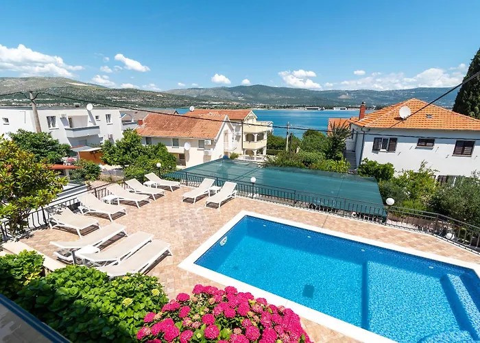 Maca & With Heated Pool Near 50m *
