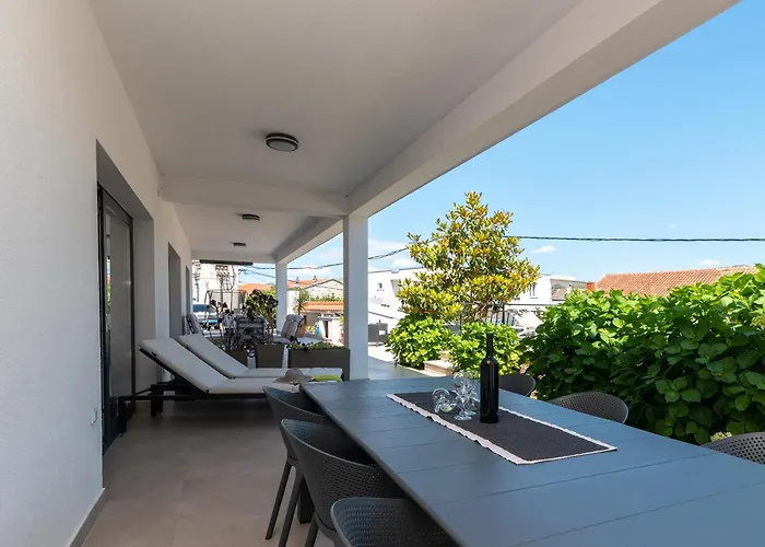 Maca & Apartment Trogir