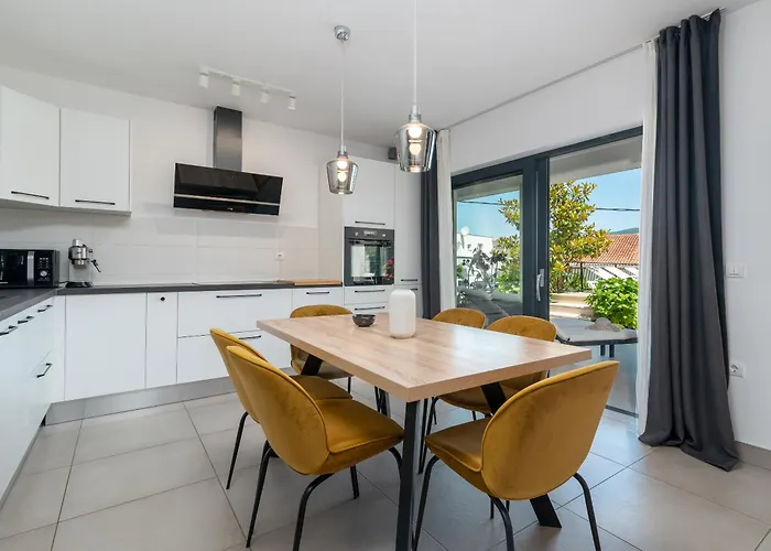 Maca & Apartment